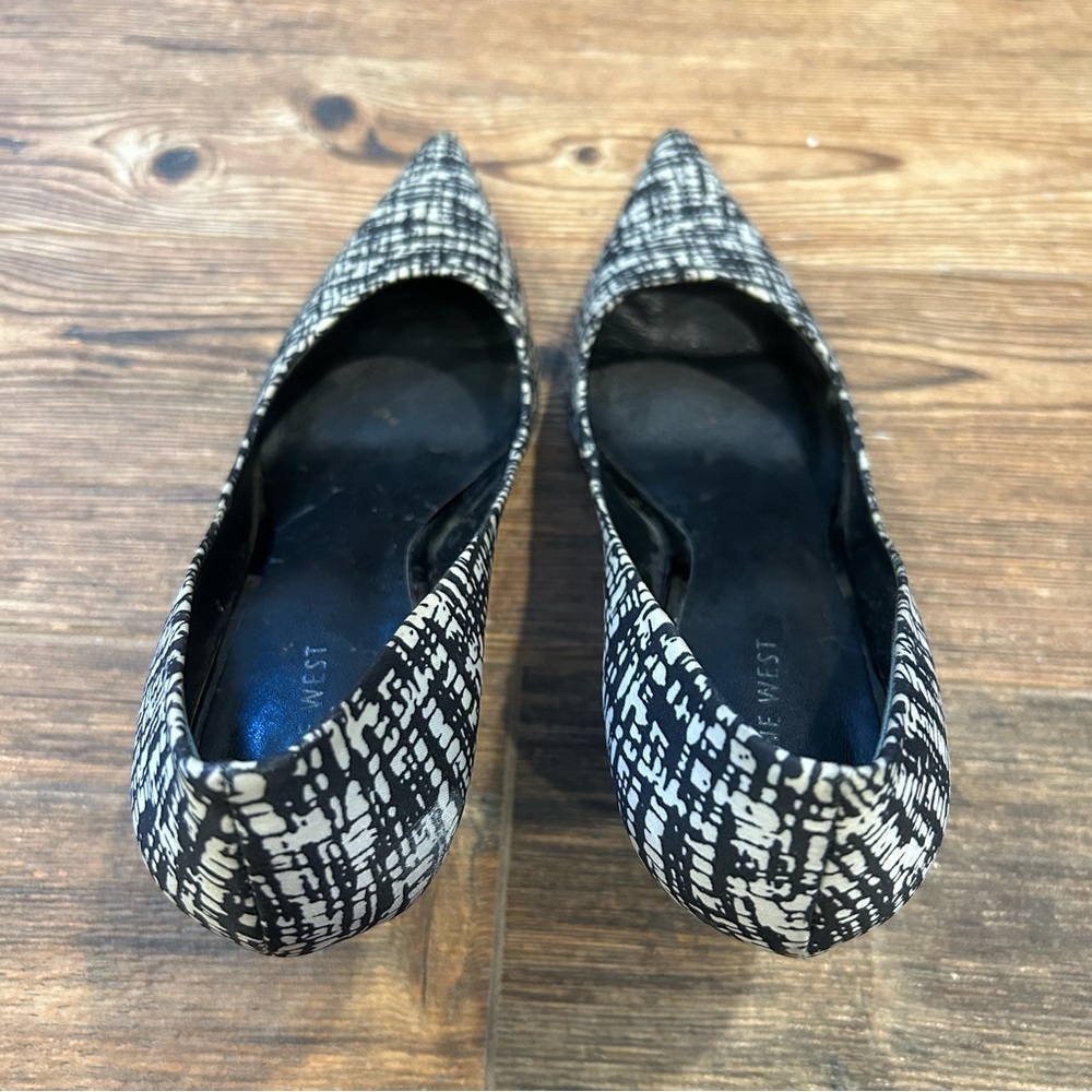 Nine West Black & White Graphic Print Heels - Size 8.5M - Picture 14 of 16